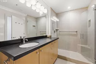 1930 NW Irving St, Portland, OR 97209 - Photo 18