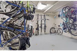 2325 NE Flanders St, Portland, OR 97232 - Photo 20