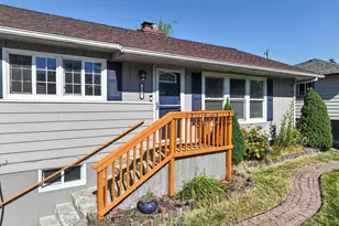 727 E 20th St, The Dalles, OR 97058 - Photo 2