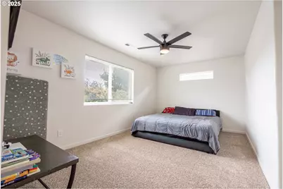 621 Jasmine Cir, Independence, OR 97351 - Photo 16