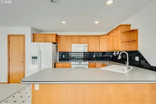 13801 NW 10th Ct, Vancouver, WA 98685 - Photo 4