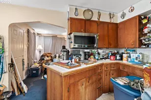9107 N Van Houten Ave, Portland, OR 97203 - Photo 12