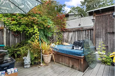 9107 N Van Houten Ave, Portland, OR 97203 - Photo 18