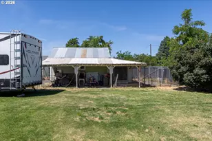 820 Parallel St, Milton-Freewater, OR 97862 - Photo 2