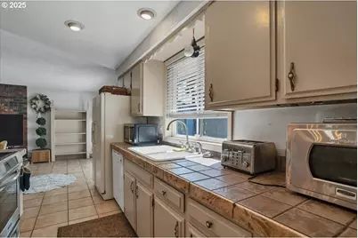 5591 Kafir Dr NE, Keizer, OR 97303 - Photo 6