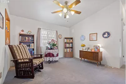 655 NE Burnett Rd #2, McMinnville, OR 97128 - Photo 8