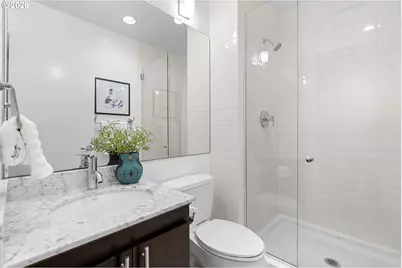 245 SW Meade St #C6, Portland, OR 97201 - Photo 24