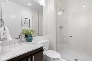 245 SW Meade St, Portland, OR 97201 - Photo 24