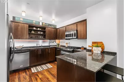 245 SW Meade St #C6, Portland, OR 97201 - Photo 14