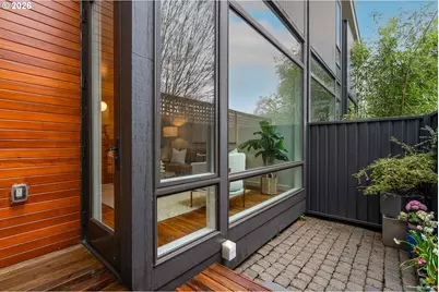 245 SW Meade St #C6, Portland, OR 97201 - Photo 26