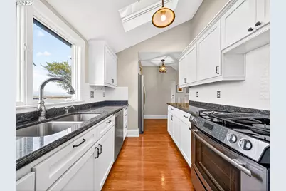 294 NW Macleay Blvd, Portland, OR 97210 - Photo 14