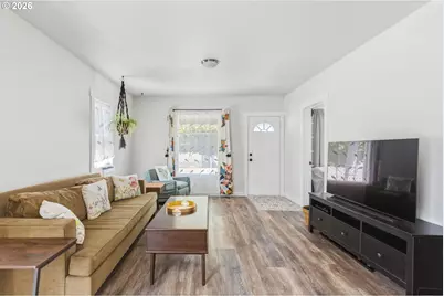 112 S Gold St, Centralia, WA 98531 - Photo 2