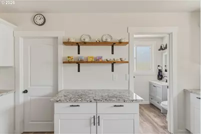 112 S Gold St, Centralia, WA 98531 - Photo 14