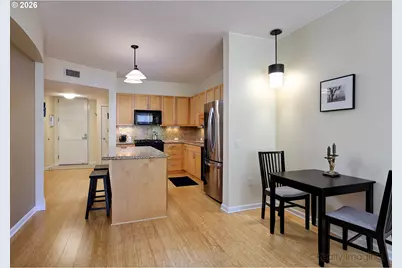 1620 NE Broadway St #228, Portland, OR 97232 - Photo 10