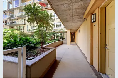 1620 NE Broadway St #228, Portland, OR 97232 - Photo 6