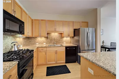 1620 NE Broadway St #228, Portland, OR 97232 - Photo 12
