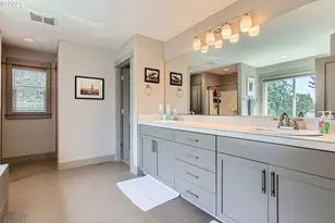 8326 SW Oak St, Portland, OR 97223 - Photo 16