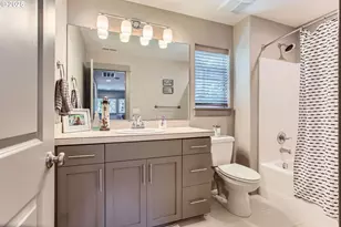 8326 SW Oak St, Portland, OR 97223 - Photo 22