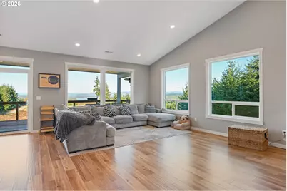 250 Red Rock Dr, Castle Rock, WA 98611 - Photo 4