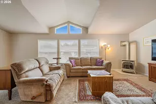 370 SE Anchor Ave, Depoe Bay, OR 97341 - Photo 10
