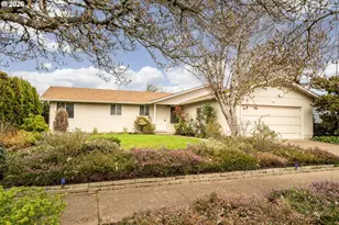 948 V St, Springfield, OR 97477 - Photo 2