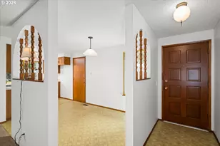 948 V St, Springfield, OR 97477 - Photo 12