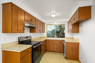 948 V St, Springfield, OR 97477 - Photo 14