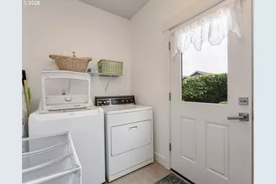 3584 NE Hembree St, McMinnville, OR 97128 - Photo 26