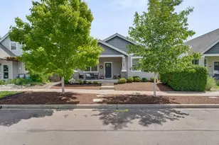 3584 NE Hembree St, McMinnville, OR 97128 - Photo 2