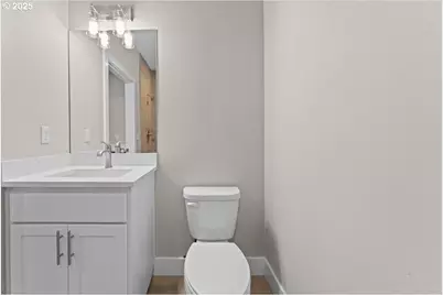 9824 SW 34th Pl, Portland, OR 97219 - Photo 20