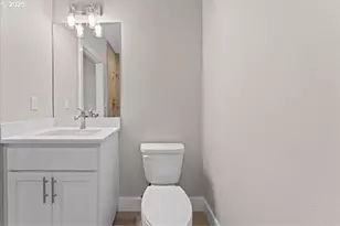 9824 SW 34th Pl, Portland, OR 97219 - Photo 20