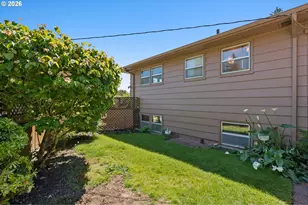 6939 SE Yamhill St, Portland, OR 97215 - Photo 40