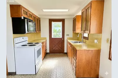 153 and  163 S Wells Dr, Lincoln City, OR 97367 - Photo 10