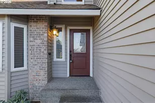 17512 NW Fieldstone Dr, Beaverton, OR 97006 - Photo 2