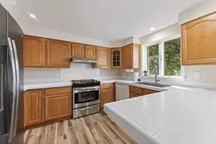 2360 NE Cleveland Ave, Gresham, OR 97030 - Photo 14