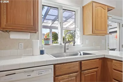 2360 NE Cleveland Ave, Gresham, OR 97030 - Photo 16
