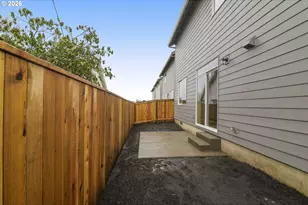 2555 Bourbon St, Forest Grove, OR 97116 - Photo 24