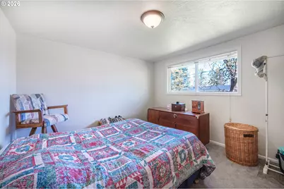 2190 Pierce St, Eugene, OR 97405 - Photo 16