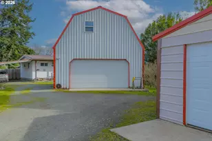 1150 W 8th St, Coquille, OR 97423 - Photo 6