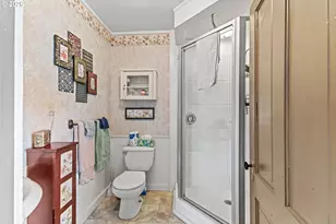 1150 W 8th St, Coquille, OR 97423 - Photo 38