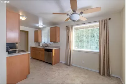 1090 Denise St SE, Salem, OR 97302 - Photo 14