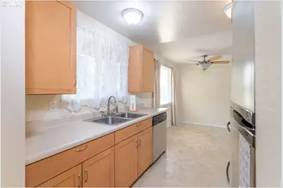 1090 Denise St SE, Salem, OR 97302 - Photo 18