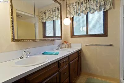 1650 Springhill Dr, Albany, OR 97321 - Photo 38