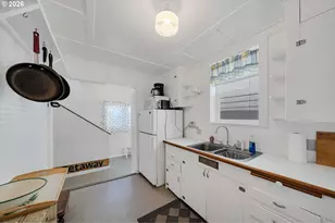 552 Hwy 101, Rockaway Beach, OR 97136 - Photo 4