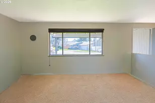 25031 Woodland Ave, Veneta, OR 97487 - Photo 6