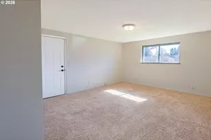 25031 Woodland Ave, Veneta, OR 97487 - Photo 20