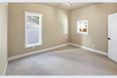 238 Oak St, Florence, OR 97439 - Photo 16