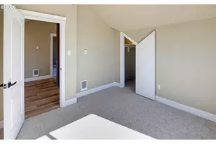 238 Oak St, Florence, OR 97439 - Photo 28
