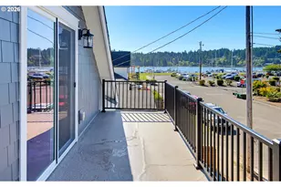 238 Oak St, Florence, OR 97439 - Photo 22