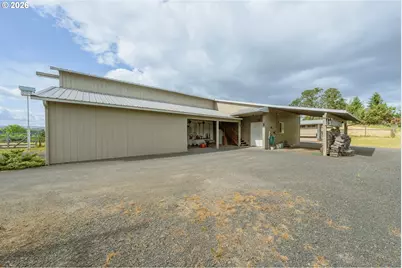 9114 Old Highway 99 S, Winston, OR 97496 - Photo 36